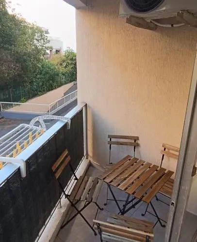 Casa Dolce شقة مينتون